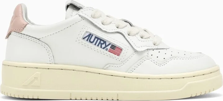 Medalist white/pink pow trainer