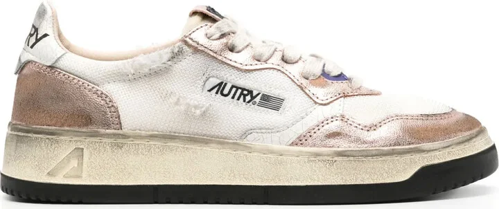 Medallist low-top sneakers
