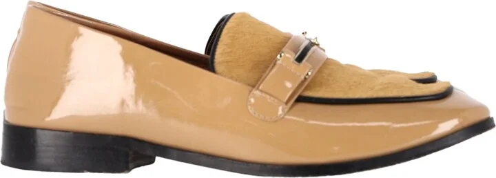 Melanie Loafers in Beige Patent Leather