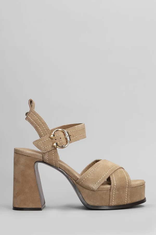 Melany Sandals In Beige Suede