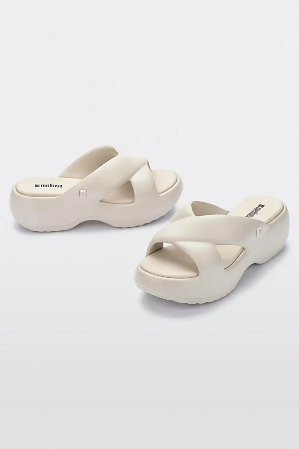 Melissa Free Rise Platform Sandal in Green - Image 9