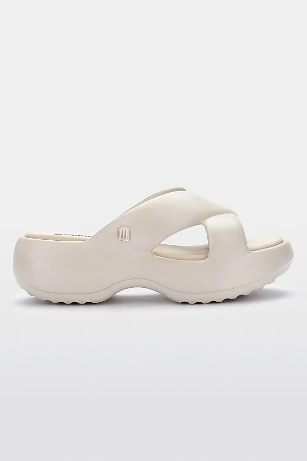 Melissa Free Rise Platform Sandal in Green - Image 10