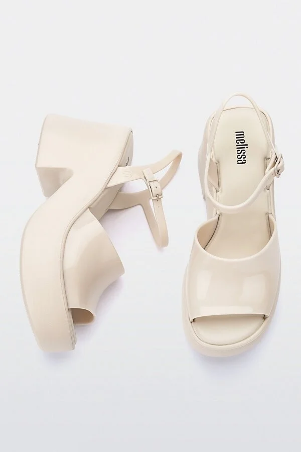 Melissa Lina Jelly Platform Heel in Black - Image 4