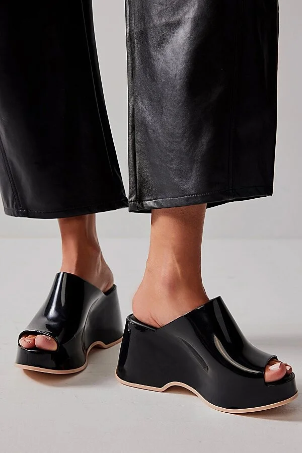 Melissa Patty Jelly Platform Mule in Black/Beige