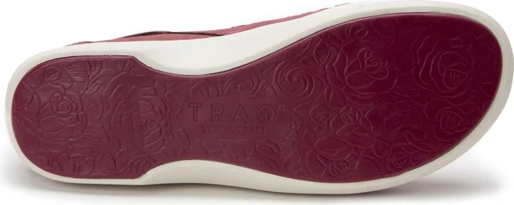 Mellodiq Slip-On Sneaker - Image 4