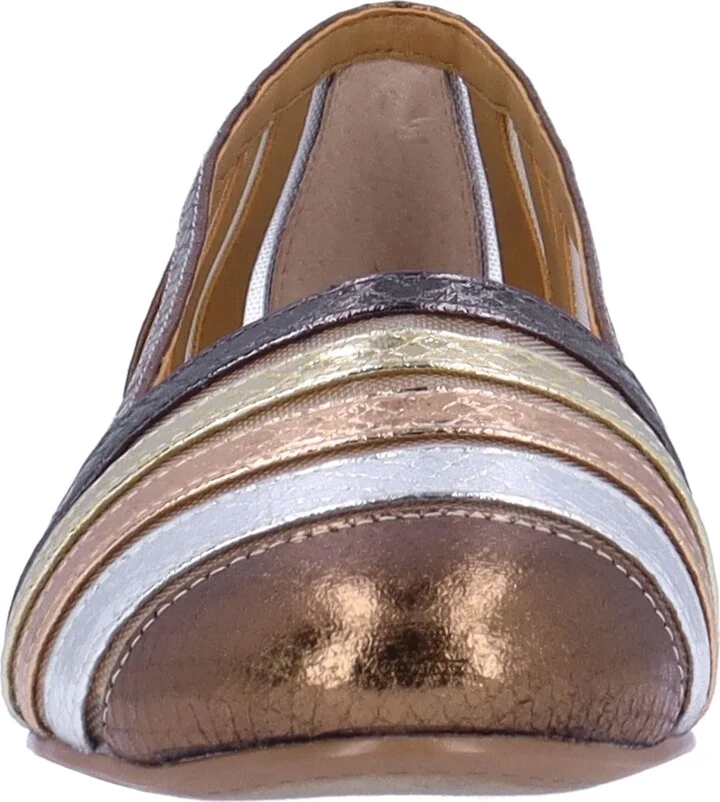 Melodee Wedge Pump - Image 4