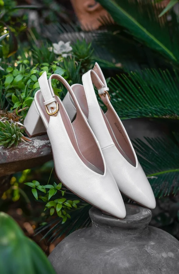 Menny Pointed Toe Slingback Pump - Image 6