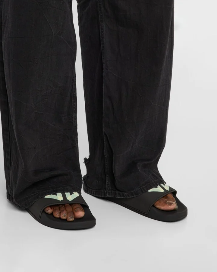 Men's BB Logo Pool Slide Sandals - Image 5