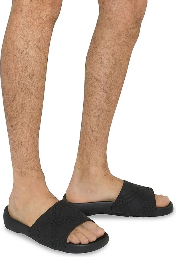 Men's Check-Embossed Slide Sandals - Black - Size 6 - Image 6