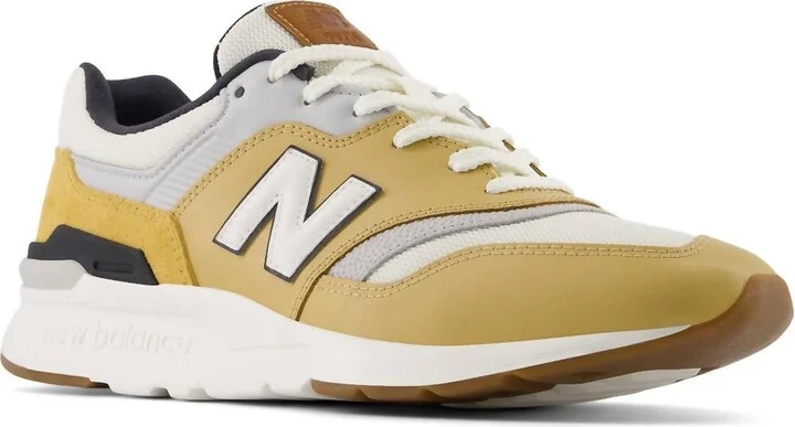 Men's Classic Sneakers In Brown