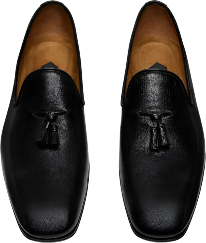 Mens Grain Leather Bailey Tassel Slippers in Black
