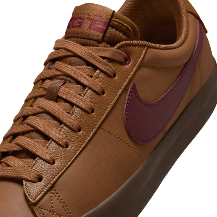 Men's Nike SB Blazer Low Pro GT Shoes in Brown | DV1226-200 - Image 7