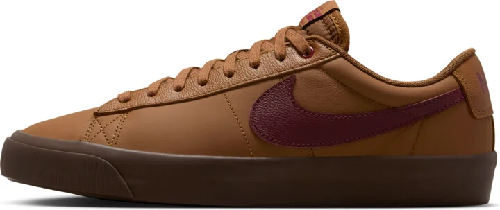Men's Nike SB Blazer Low Pro GT Shoes in Brown | DV1226-200