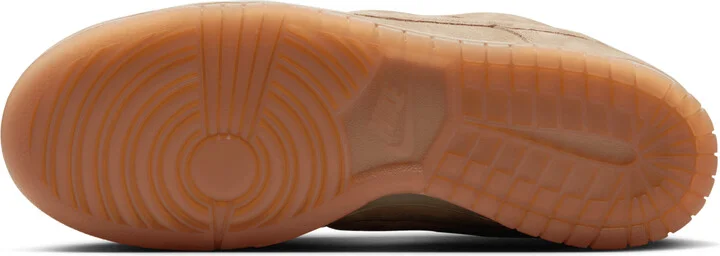 Men's Nike SB Dunk Low Pro B Skate Shoes in Brown | HJ0367-200 - Image 2