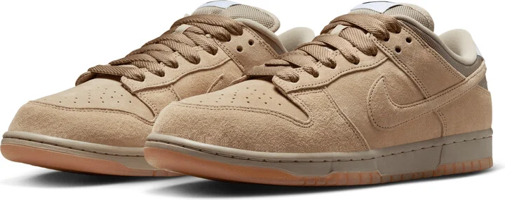 Men's Nike SB Dunk Low Pro B Skate Shoes in Brown | HJ0367-200 - Image 5