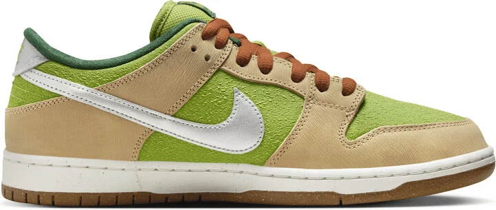 Men's Nike SB Dunk Low Pro Skate Shoes in Brown | FQ7585-200 - Image 3