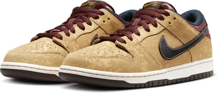Men's Nike SB Dunk Low Pro Skate Shoes in Brown | FZ1278-200 - Image 5