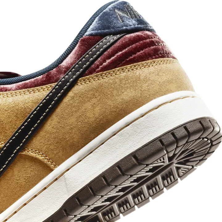 Men's Nike SB Dunk Low Pro Skate Shoes in Brown | FZ1278-200 - Image 8
