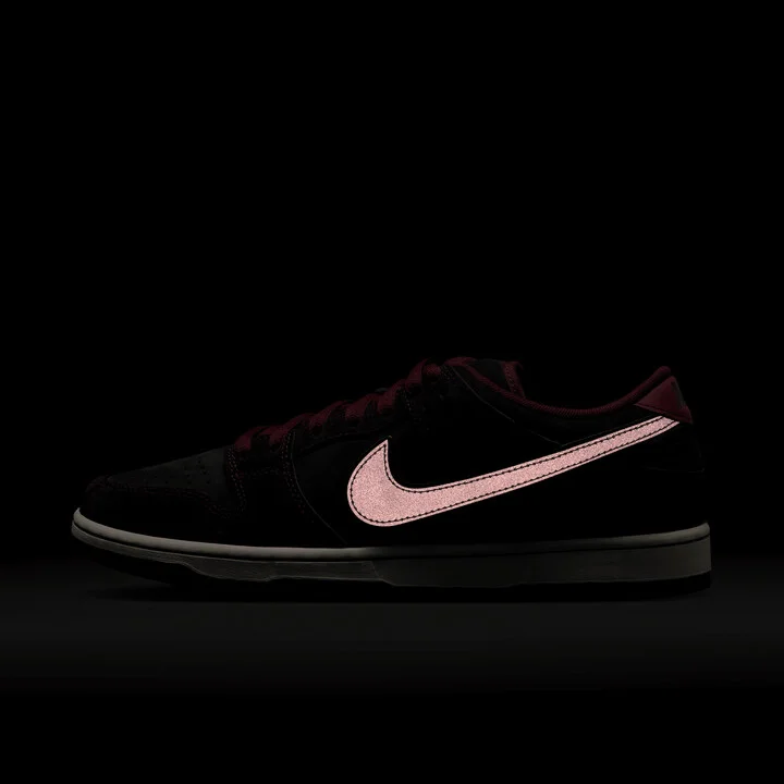 Men's Nike SB Dunk Low Pro Skate Shoes in Brown | FZ1289-200 - Image 11