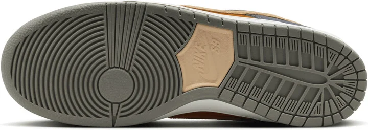 Men's Nike SB Dunk Low Pro Skate Shoes in Grey | HF3063-002 - Image 2