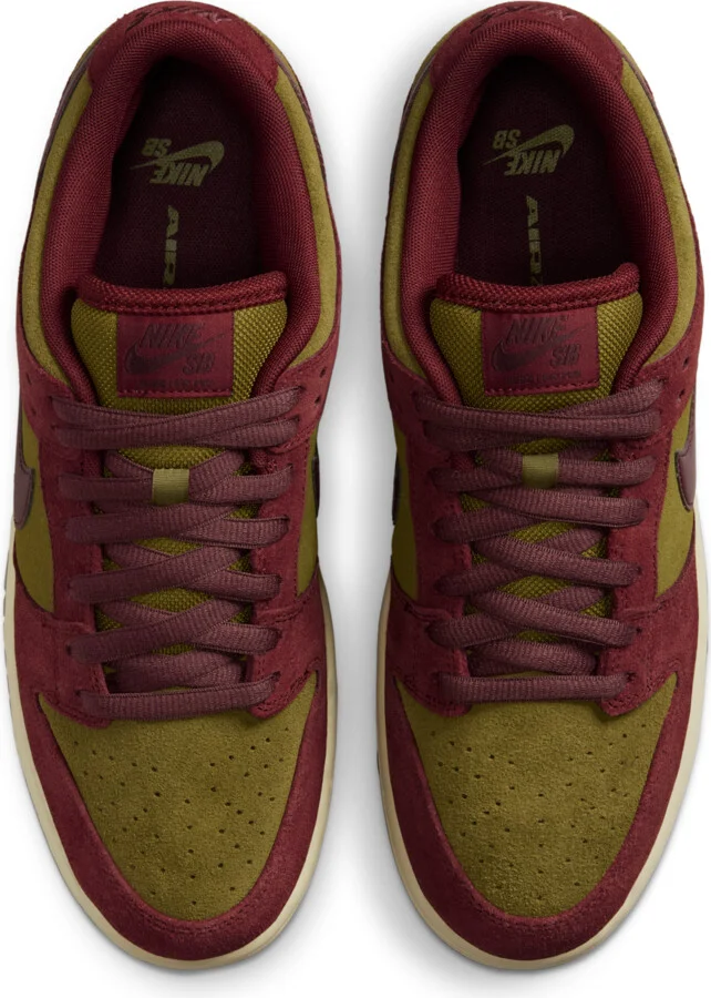 Men's Nike SB Dunk Low Pro Skate Shoes in Red | HQ1625-600 - Image 4