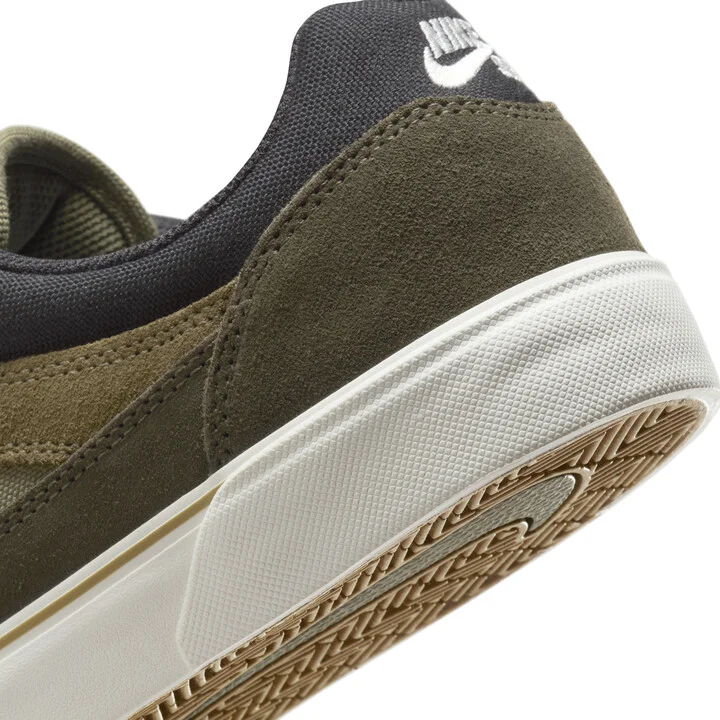 Men's Nike SB Malor Shoes in Green | FV6064-200 - Image 8
