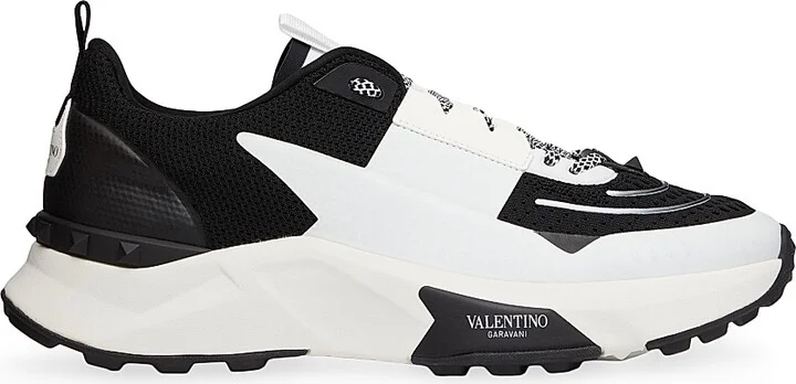 Men's True Act Low Top Sneakers in Mesh and Rubberized Fabric - Black - Size 9