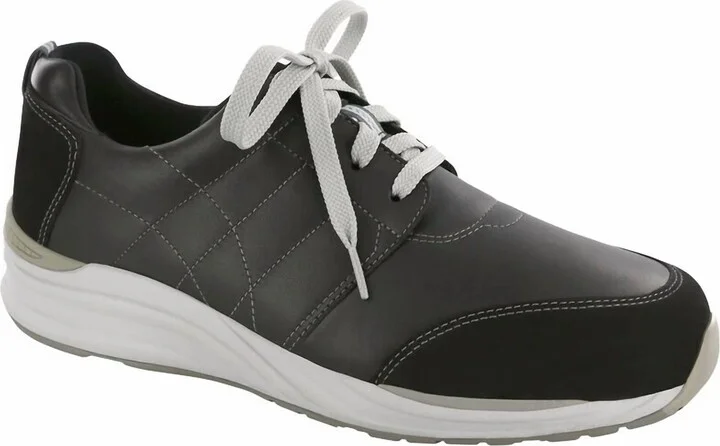Men's Venture Lace Up Sneaker In Black