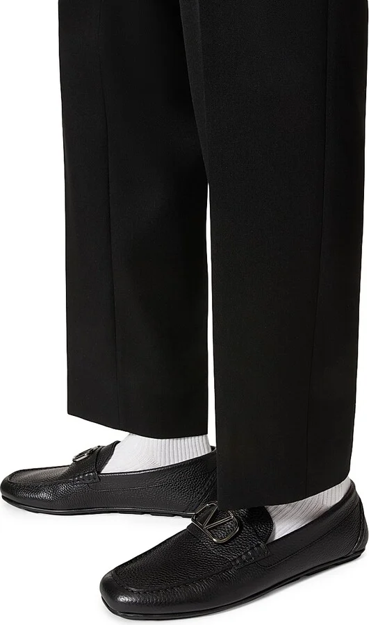 Men's VLogo Signature Grainy Calfskin Driving Shoes - Black - Size 9 - Image 6