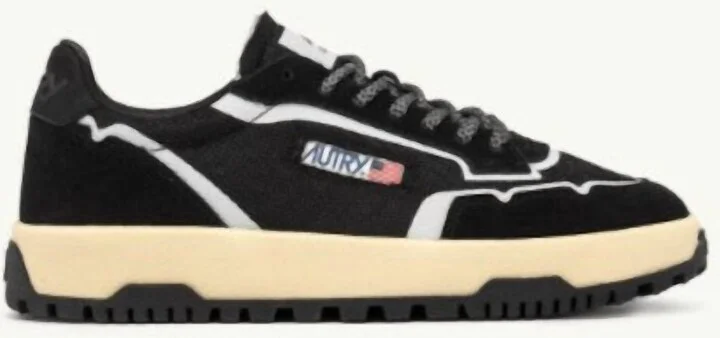 Men's Wildpace Low Sneakers In Black Mesh And Suede
