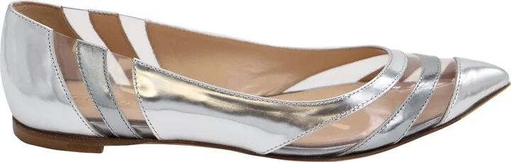 Meparta Pointed Toe Flats in Silver Patent