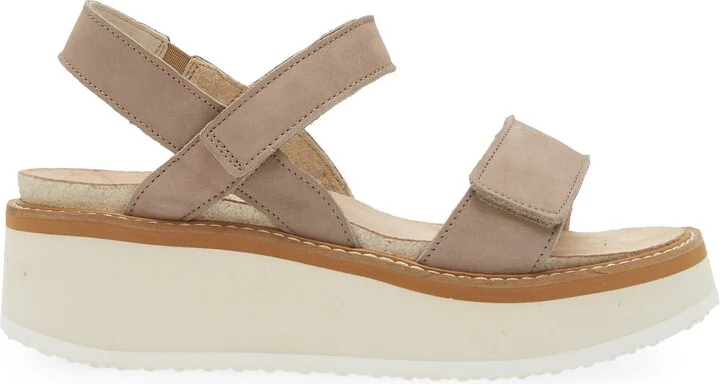 Meringue Wedge Sandal - Image 9