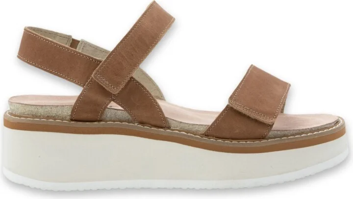 Latte Brown Leather W/ Camel