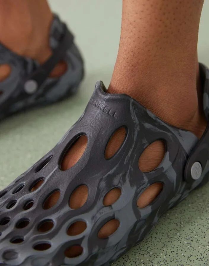 Merrell Hydro Moc sandals in black - Image 4