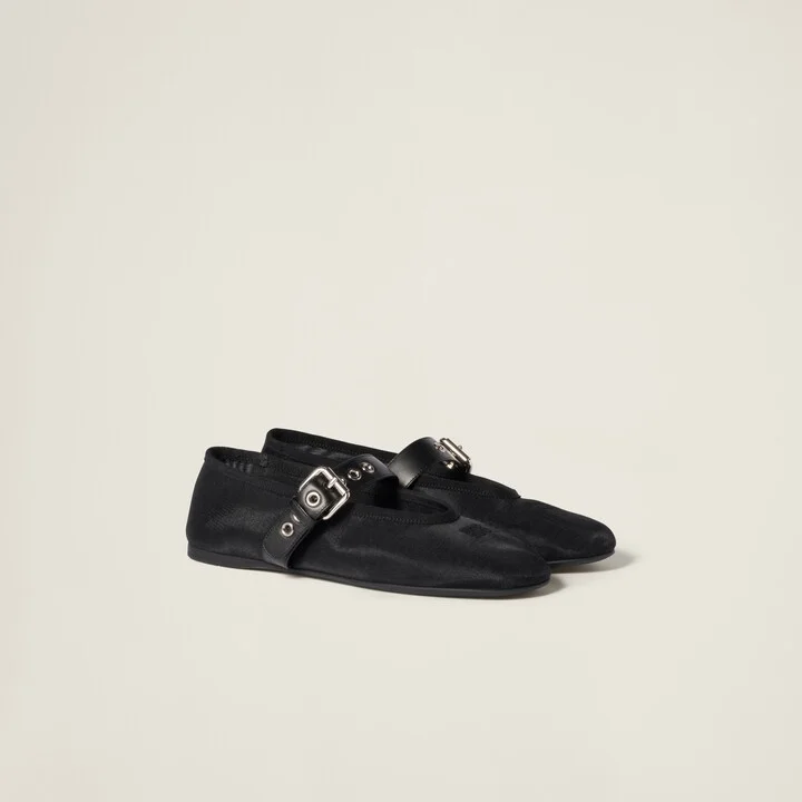 Mesh fabric ballerinas