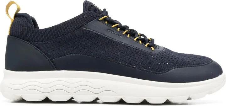 Mesh-Panelling Low-Cut Sneakers