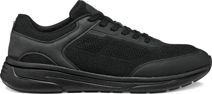 Mesh-Panels Sneakers