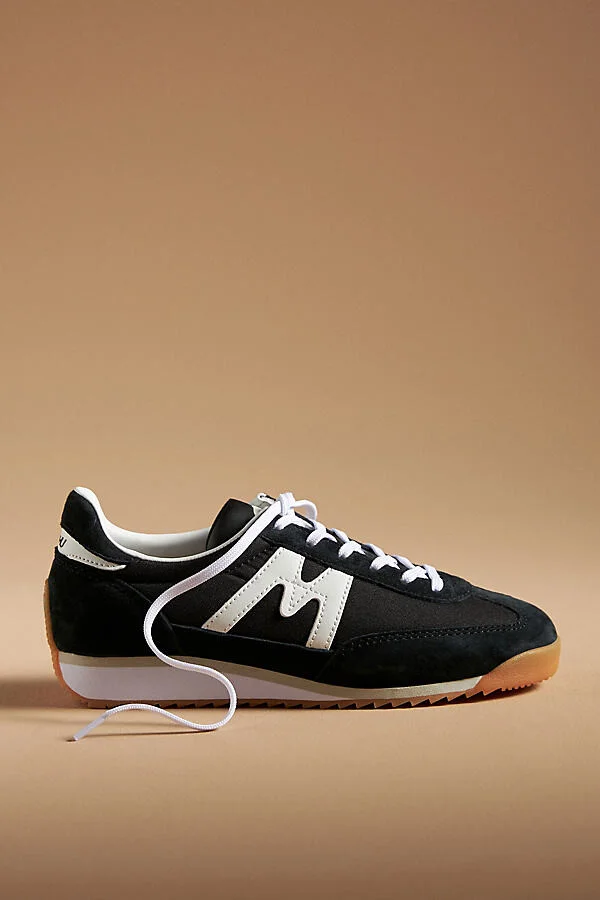 Mestari Classic Sneakers