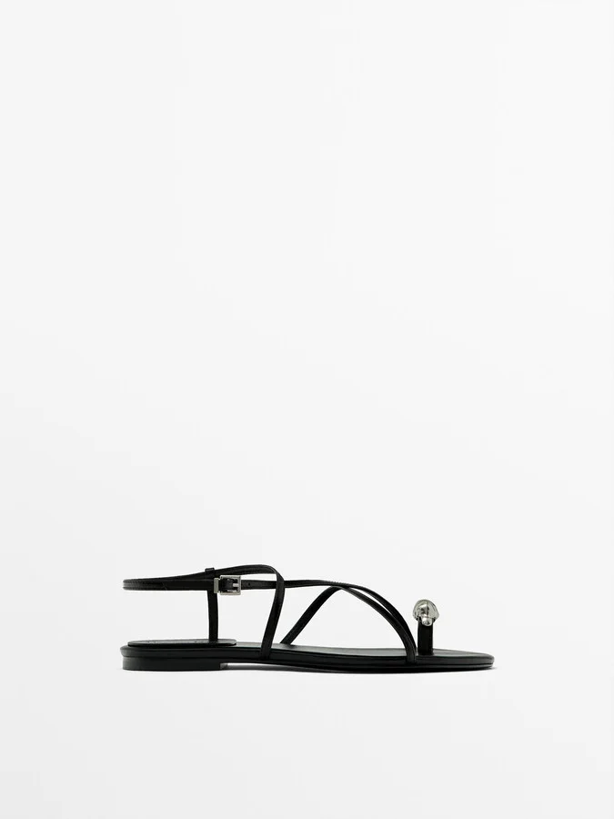 Metal Piece Toe Strap Sandals