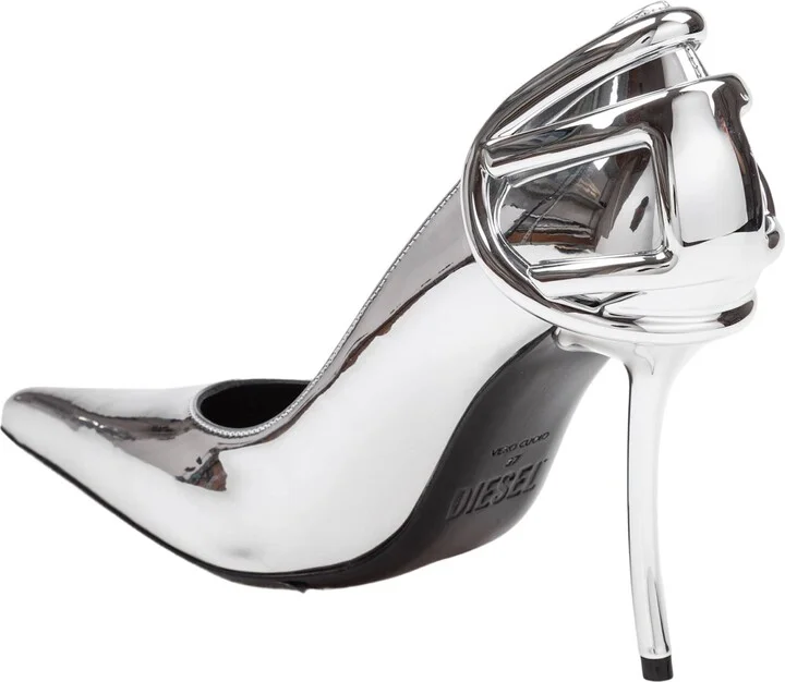 Metallic Leather Pumps With Curved Heel Silver Color - Image 4