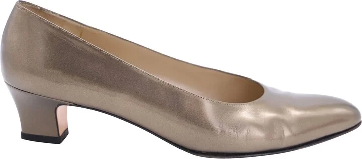 Metallic Low Court Heels in Bronze Leather