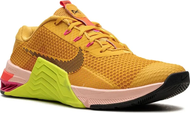 Metcon 7 "Pollen/Volt/Pale Coral/Black" sneakers - Image 2