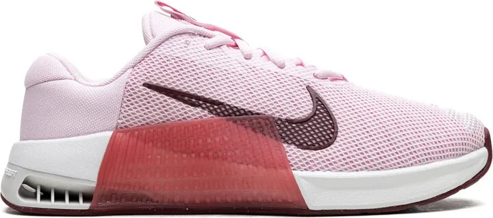 Metcon 9 "Pink Foam" sneakers