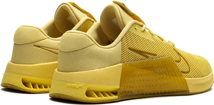 Metcon 9 "Saturn Gold" sneakers - Image 3