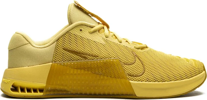 Metcon 9 "Saturn Gold" sneakers