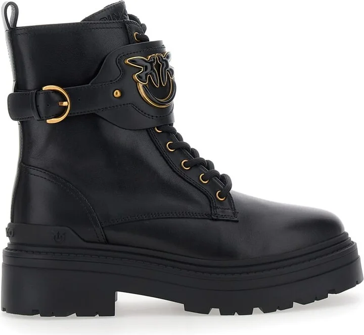 'mia' Black Ankle Boots With Love Birds Diamond Cut Patch On The Front And Side Zip Closure In Leather Man
