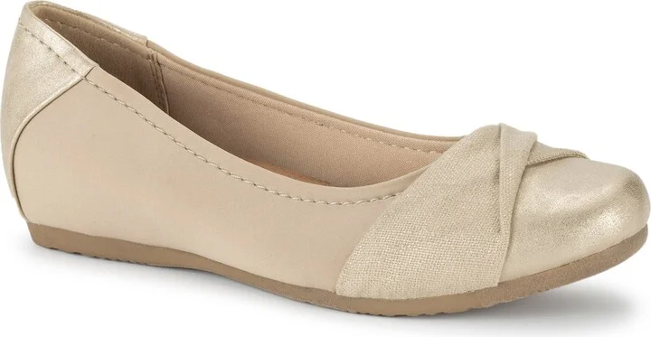 Mia Cap Toe Flat