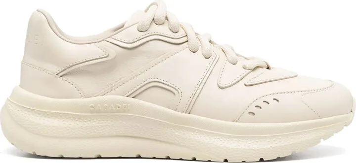 Mia Mantis sneakers