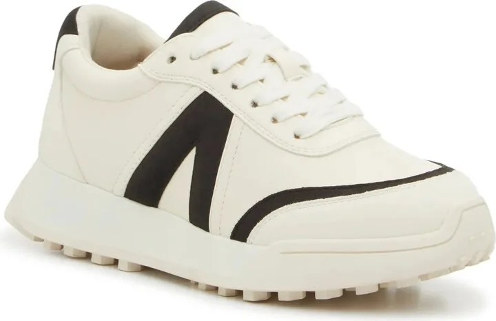 Mia Town Sneaker