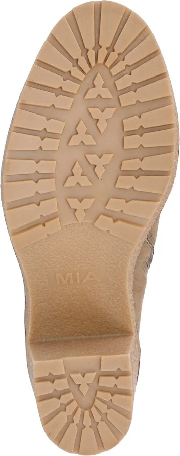 Mia Women's Harlow Lug-Sole Block-Heel Chelsea Booties - Image 9